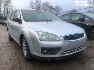 Location: Mitcham - 2005 FORD FOCUS GHIA 5 Door Hatchback REG: LR55TGX, Keys: No, MOT Expiry date: 22/04/2025, 1596 Petrol, 5 Speed Manual Petrol, Former Keepers: 5