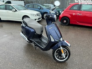 Location: North Woolwich - 2021 KYMCO NEW LIKE 50 Scooter REG: LL71PHA, Keys: No, MOT Expiry date: 25/11/2024, 50 Petrol, automatic, Former Keepers: 1