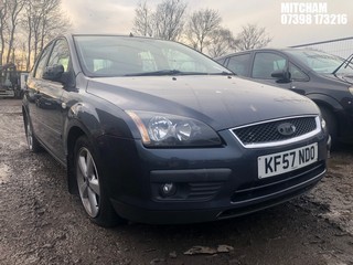 Location: MITCHAM - 2007 FORD FOCUS ZETEC CLIMATE 116 5 DOOR HATCHBACK REG: KF57NDO, 1596cc PETROL, 5 SPEED MANUAL PETROL, Former Keepers: 9, Keys: No, MOT: Expiry date11/04/2025