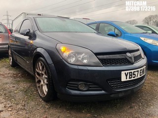 Location: Mitcham - 2008 VAUXHALL ASTRA DESIGN 3 Door Hatchback REG: YB57EHN, Keys: No, MOT Expiry date: 15/02/2025, 1598 Petrol, 5 Speed Manual Petrol, Former Keepers: 6
