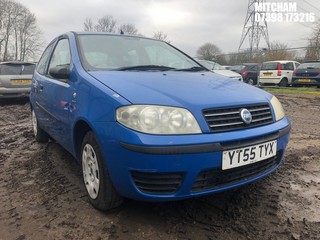 Location: Mitcham - 2005 FIAT PUNTO ACTIVE 8V 3 Door Hatchback REG: YT55TYX, Keys: No, MOT Expiry date: 30/11/2024, 1242 Petrol, 5 Speed Manual Petrol, Former Keepers: 3