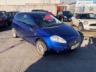 Location: Brentwood - 2006 FIAT PUNTO SPORTING 16V 3 Door Hatchback REG: SD56WZW, Keys: No, MOT Expiry date: 27.11.2025, 1368 Petrol, 6 Speed Manual Petrol, Former Keepers: 4