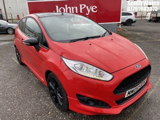 Location: South Wales - 2016 FORD FIESTA ZETEC S RED EDITIO 3 DOOR HATCHBACK REG: MM09KEM, 998cc PETROL, 5 SPEED MANUAL PETROL, Former Keepers: 4, Keys: Yes, MOT Expiry date: 24/10/2025