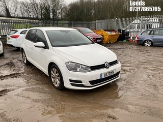 Location: Leeds - 2014 VOLKSWAGEN GOLF SE BLUEMOTION TECH T 5 Door Hatchback REG: H17DYH, Keys: No, MOT Expiry date: 22-01-2024, 1968 Diesel, 6 Speed Semi Auto Diesel, Former Keepers: 9