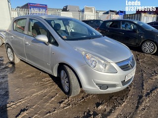Location: Leeds - 2009 VAUXHALL CORSA CLUB A/C 5 Door Hatchback REG: DV09XNJ, Keys: No, MOT Expiry date: 08-11-2025, 1364 Petrol, 5 Speed Manual Petrol, Former Keepers: 6