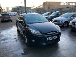 Location:  Hayes - 2011 FORD FOCUS ZETEC 125 5 Door Hatchback REG: EA61ZPD, Keys: No, MOT Expiry date: 14/01/2025, 1596 Petrol, 5 Speed Manual Petrol, Former Keepers: 6