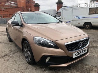 Location: Nottingham - 2015 VOLVO V40 CROSS COUNTRY LUX D2 5 DOOR HATCHBACK REG: YS65KWP, 1969cc DIESEL, 6 SPEED MANUAL DIESEL, Former Keepers: 3, Keys: Yes, MOT Expiry date: 13/06/2023