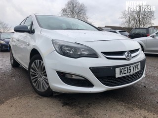 Location: MITCHAM - 2015 VAUXHALL ASTRA EXCITE 5 DOOR HATCHBACK REG: KE15YYX, 1398cc PETROL, 5 SPEED MANUAL PETROL, Former Keepers: 3, Keys: No, MOT: Expiry date13/12/2025