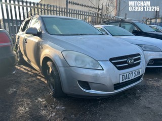 Location: Mitcham - 2007 KIA CEE'D SR 5 Door Hatchback REG: DA07SXN, Keys: No, MOT Expiry date: 09/04/2025, 1396 Petrol, 5 Speed Manual Petrol, Former Keepers: 5