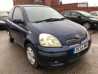 Location: Nottingham - 2004 TOYOTA YARIS BLUE 3 Door Hatchback REG: DE54MWX, Keys: No, MOT Expiry date: 08/12/2024, 998 Petrol, 5 Speed Manual Petrol, Former Keepers: 10