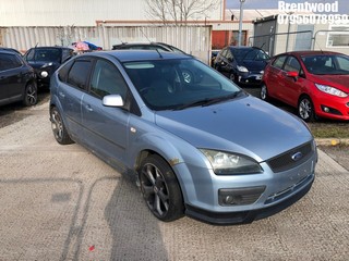 Location: Brentwood - 2006 FORD FOCUS ZETEC CLIMATE 5 Door Hatchback REG: KB55HRM, Keys: No, MOT Expiry date: 09/03/2024, 1596 Petrol, 5 Speed Manual Petrol, Former Keepers: 6