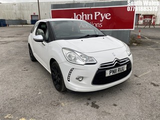 Location: South Wales - 2011 CITROEN DS3 BLACK & WHITE HDI 90 3 DOOR HATCHBACK REG: PN11RUU, 1560cc DIESEL, 5 SPEED MANUAL DIESEL, Former Keepers: 5, Keys: Yes, MOT Expiry date: 03/02/2025