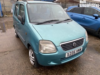 Location: Hull - 2000 SUZUKI WAGON R+ GL Estate REG: X235VNW, Keys: No, MOT Expiry date: 17/10/2024, 1298 Petrol, 5 Speed Manual Petrol, Former Keepers: 4