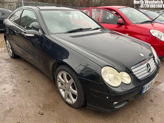 Location: North Woolwich - 2006 MERCEDES C200 KOMPRESSOR SE AUTO Coupe REG: AV06YYR, Keys: No, MOT Expiry date: 11/03/2024, 1796 Petrol, 5 Speed Auto Petrol, Former Keepers: 7