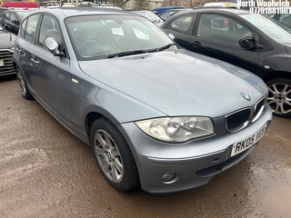 Location: North Woolwich - 2005 BMW 120I SE AUTO 5 Door Hatchback REG: RK05VGV, Keys: No, MOT Expiry date: 05/02/2025, 1995 Petrol, 6 Speed Auto Petrol, Former Keepers: 14
