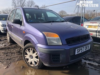 Location: Mitcham - 2007 FORD FUSION STYLE CLIMATE 5 Door Hatchback REG: SP57OFX, Keys: No, MOT Expiry date: 13/09/2024, 1388 Petrol, 5 Speed Manual Petrol, Former Keepers: 3