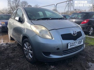 Location: Mitcham - 2007 TOYOTA YARIS ZINC 5 Door Hatchback REG: SG07XBP, Keys: No, MOT Expiry date: 29/03/2024, 1296 Petrol, 5 Speed Manual Petrol, Former Keepers: 4