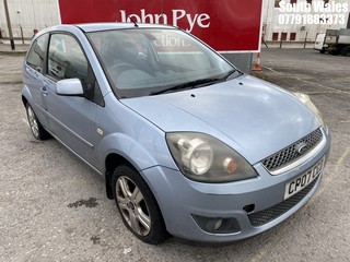 Location: South Wales - 2007 FORD FIESTA ZETEC CLIMATE 3 Door Hatchback REG: CP07CCD, Keys: No, MOT Expiry date: 12/10/2024, 1242 Petrol, 5 Speed Manual Petrol, Former Keepers: 5