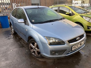 Location:  Hayes - 2007 FORD  FOCUS ZETEC CLIMATE T 3 Door Hatchback REG: KC57WLJ, Keys: No, MOT Expiry date: 26/11/2025, 1596cc Petrol , 5 Speed Manual Petrol, Former Keepers: 7