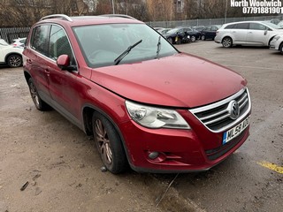 Location: North Woolwich - 2008 VOLKSWAGEN TIGUAN SE TSI Estate REG: ML58ADO, Keys: No, MOT Expiry date: 11/08/2024, 1968 Petrol, 6 Speed Manual Petrol, Former Keepers: 5
