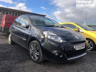 Location: Edinburgh - 2013 RENAULT CLIO DYNAMIQUE TOMTOM 16V 3 Door Hatchback REG: ST62HKM, Keys: No, MOT Expiry date: 30/01/2025, 1149 Petrol, 5 Speed Manual Petrol, Former Keepers: 5