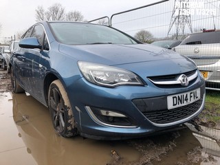 Location: Mitcham - 2014 VAUXHALL ASTRA SRI TURBO 5 Door Hatchback REG: DN14FVL, Keys: No, MOT Expiry date: 10/01/2025, 1364 Petrol, 6 Speed Manual Petrol, Former Keepers: 8