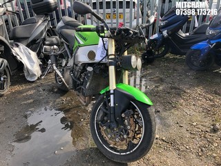 Location: Mitcham - 2004 KAWASAKI ZX 900 F2P Motorcycle REG: FJ04FKB, Keys: No, MOT Expiry date: 31/05/2019, 899 Petrol, Manual, Former Keepers: 6