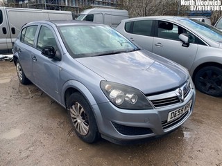 Location: North Woolwich - 2009 VAUXHALL ASTRA LIFE A/C 5 Door Hatchback REG: DE59WPK, Keys: No, MOT Expiry date: 31/01/2025, 1598 Petrol, 5 Speed Manual Petrol, Former Keepers: 6
