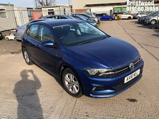 Location: Brentwood - 2018 VOLKSWAGEN POLO SE TSI 5 Door Hatchback REG: AV18WSJ, Keys: No, MOT Expiry date: 10/10/2025, 999 Petrol, 5 Speed Manual Petrol, Former Keepers: 2