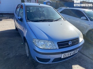 Location: Hull - 2004 FIAT PUNTO ACTIVE 8V 5 Door Hatchback REG: DU54UEP, Keys: No, MOT Expiry date: 30/10/2024, 1242 Petrol, 5 Speed Manual Petrol, Former Keepers: 5