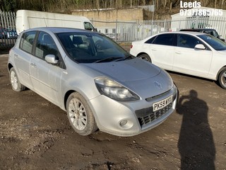 Location: Leeds - 2009 RENAULT CLIO TOM TOM EDITION 5 Door Hatchback REG: PK59WYX, Keys: No, MOT Expiry date: 18-08-2025, 1149 Petrol, 5 Speed Manual Petrol, Former Keepers: 6