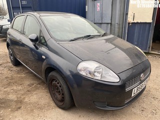 Location: North Woolwich - 2009 FIAT GRANDE PUNTO ACTIVE 77 5 Door Hatchback REG: LB58FZN, Keys: No, MOT Expiry date: 27/03/2025, 1368 Petrol, 5 Speed Manual Petrol, Former Keepers: 5