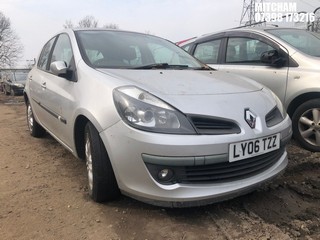 Location: Mitcham - 2006 RENAULT CLIO DYNAMIQUE 5 Door Hatchback REG: LY06TZZ, Keys: No, MOT Expiry date: 01/03/2025, 1390 Petrol, 5 Speed Manual Petrol, Former Keepers: 5