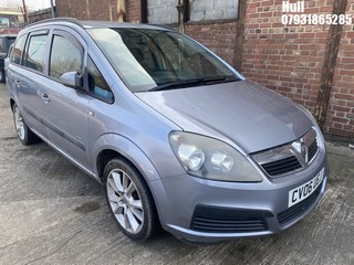 Location: Hull - 2006 VAUXHALL ZAFIRA LIFE MPV REG: CV06UEJ, Keys: No, MOT Expiry date: 09/04/2025, 1598 Petrol, 5 Speed Manual Petrol, Former Keepers: 6