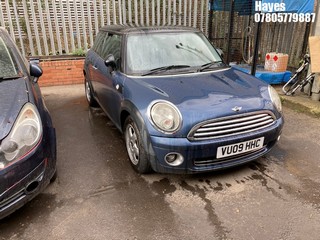 Location:  Hayes - 2009 MINI COOPER AUTO 3 Door Hatchback REG: VU09HHC, Keys: No, MOT Expiry date: 25/03/2025, 1598 Petrol, 6 Speed Auto Petrol, Former Keepers: 11