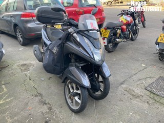 Location:  Hayes - 2016 YAMAHA MW125 TRICITY 125 Motorcycle REG: LF66WTG, Keys: No, MOT Expiry date: 11/03/2025, 125 Petrol, , Former Keepers: 5