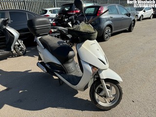 Location: North Woolwich - 2009 HONDA NHX 110 WH-8 Motorcycle REG: EJ58OHY, Keys: No, MOT Expiry date: 18/12/2021, 108 Petrol, AUTOMATIC, Former Keepers: 1