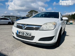 Location: Plymouth - 2009 VAUXHALL ASTRA EXPRESSION TWINPORT 5 Door Hatchback REG: WF58ZKA, Keys: No, MOT Expiry date: 25/09/2024, 1364 Petrol, 5 Speed Manual Petrol, Former Keepers: 6