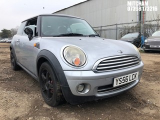 Location: Mitcham - 2006 MINI COOPER AUTO 3 Door Hatchback REG: YS56LCK, Keys: No, MOT Expiry date: 03/09/2025, 1598 Petrol, 6 Speed Auto Petrol, Former Keepers: 13