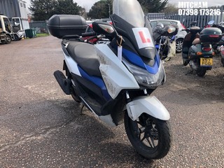 Location: Mitcham - 2016 HONDA NSS 125 AD-F Motorcycle REG: MW16WMG, Keys: No, MOT Expiry date: 29/05/2025, 125 Petrol, Automatic, Former Keepers: 7