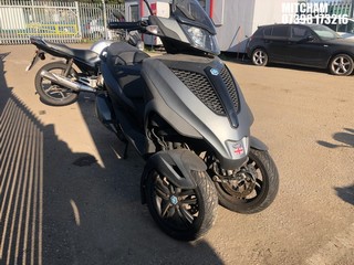 Location: Mitcham - 2012 PIAGGIO MP3 300 YOURBAN SPORT LT Passenger Tricycle REG: LG62WTN, Keys: No, MOT Expiry date: 19/06/2024, 278 Petrol, Automatic, Former Keepers: 3