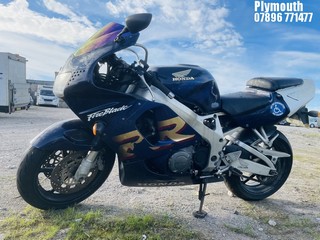 Location: Plymouth - 1999 HONDA CBR900RR Motorcycle REG: T375RHW, Keys: No, MOT Expiry date: 12/03/2025, 918 Petrol, , Former Keepers: 17