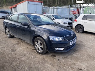 Location: Leeds - 2014  SKODA  OCTAVIA SE TDI CR 	 5 Door Hatchback 	 REG: YC14GHY, 1598cc Diesel , 5 Speed Manual Diesel 	, Former Keepers: 2, Keys: Yes, MOT Expiry date: 06-03-2025