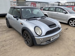 Location: Leeds - 2003 MINI MINI COOPER 3 Door Hatchback REG: ND03RXS, Keys: No, MOT Expiry date: 18-04-2024, 1598 Petrol, 5 Speed Manual Petrol, Former Keepers: 10
