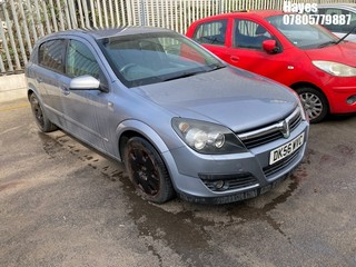 Location:  Hayes - 2006 VAUXHALL ASTRA SXI TWINPORT 5 Door Hatchback REG: DK56WVC, Keys: No, MOT Expiry date: 28/10/2025, 1364 Petrol, 5 Speed Manual Petrol, Former Keepers: 7