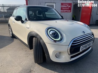 Location: Belvedere - 2018 MINI COOPER CLASSIC 3 Door Hatchback REG: GV68MXX, Keys: Yes, MOT Expiry date: 18/12/2023, 1499 Petrol, 6 Speed Manual Petrol, Former Keepers: 2