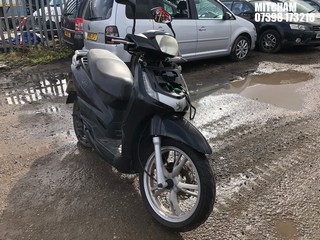 Location: Mitcham - 2012 PEUGEOT TWEET 125 NP Motorcycle REG: FN62DJY, Keys: No, MOT Expiry date: 17/01/2023, 125 Petrol, Automatic, Former Keepers: 9