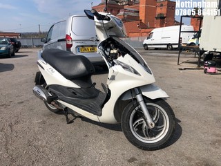 Location: Nottingham - 2012 PIAGGIO FLY 125 3V Scooter REG: AO62RYZ, Keys: No, MOT Expiry date: 13/11/2024, 124 Petrol, Auto, Former Keepers: 12