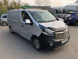 Location: Brentwood - 2015 VAUXHALL VIVARO 2900 SPORTIVE CDTI Panel Van REG: LR15HWD, Keys: No, MOT Expiry date: 10/08/2025, 1598 Diesel, 6 Speed Manual Diesel, Former Keepers: 3