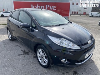 Location: South Wales - 2010 FORD FIESTA TITANIUM 5 DOOR HATCHBACK REG: EN10YNU, 1596cc PETROL, 5 SPEED MANUAL PETROL, Former Keepers: 1, Keys: Yes, MOT Expiry date: 06/08/2025